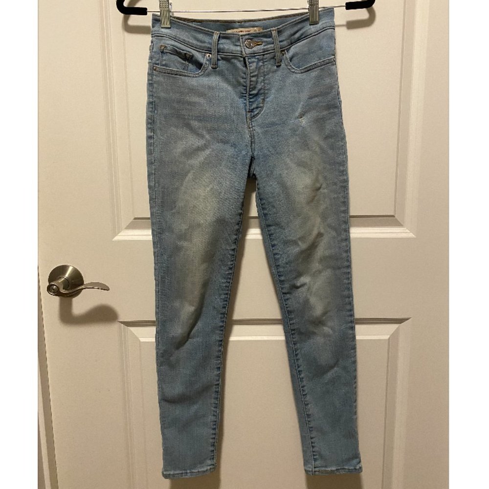 Levis 311 Shaping Skinny Jeans